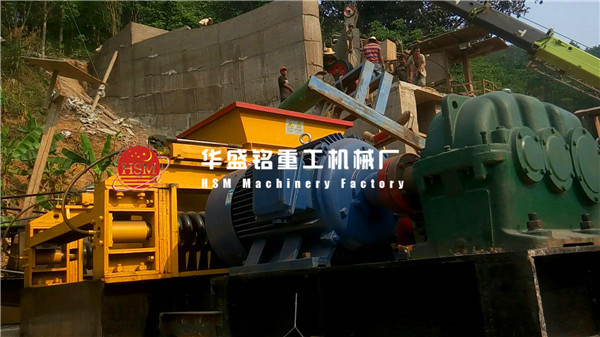 液壓對輥破碎機